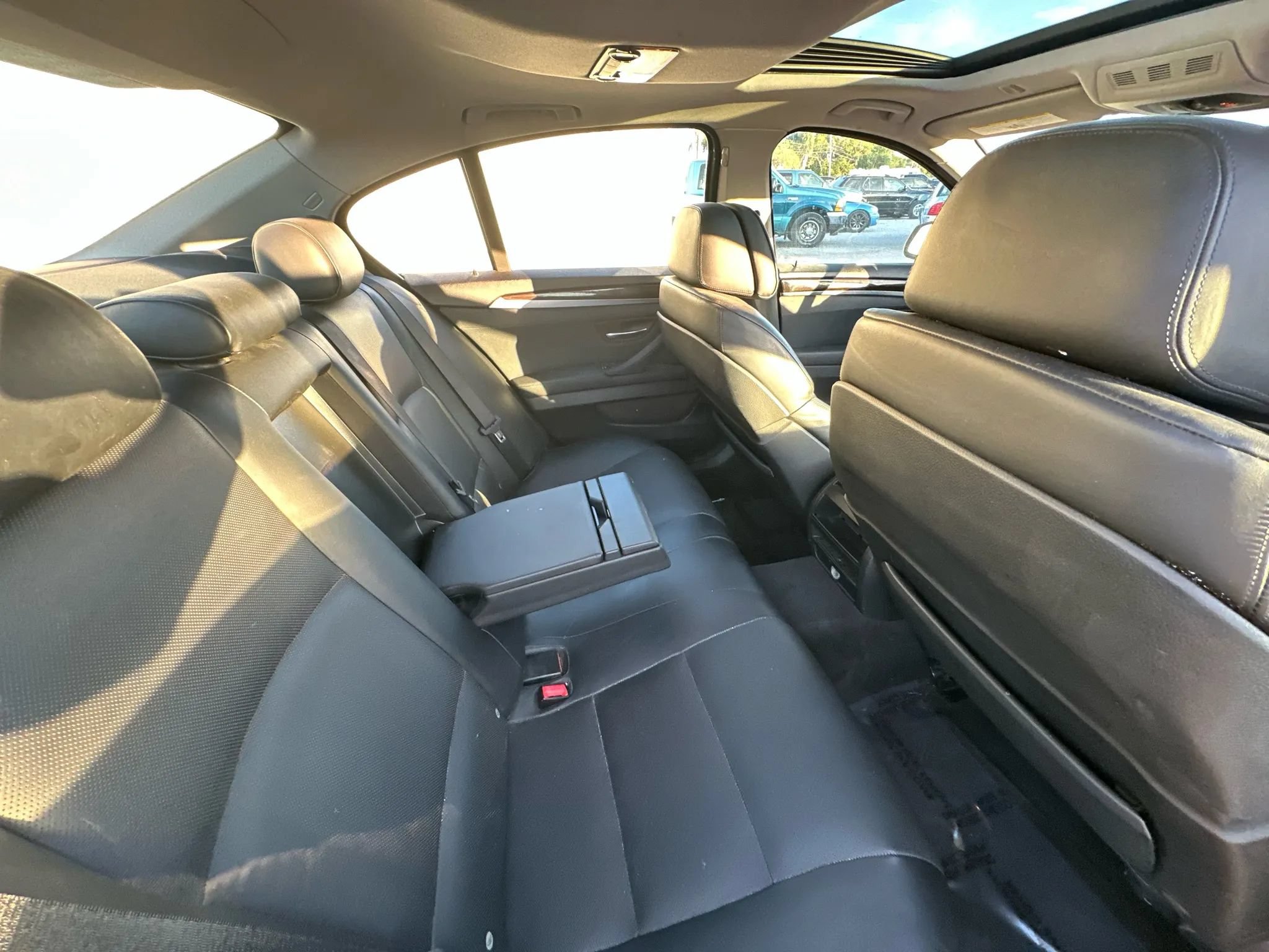 Used 2011 BMW 528i Sedan RWD image 18