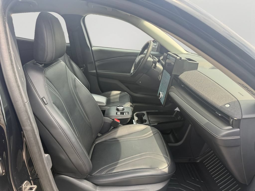 Used 2022 Ford Mustang Mach-E Premium RWD image 11