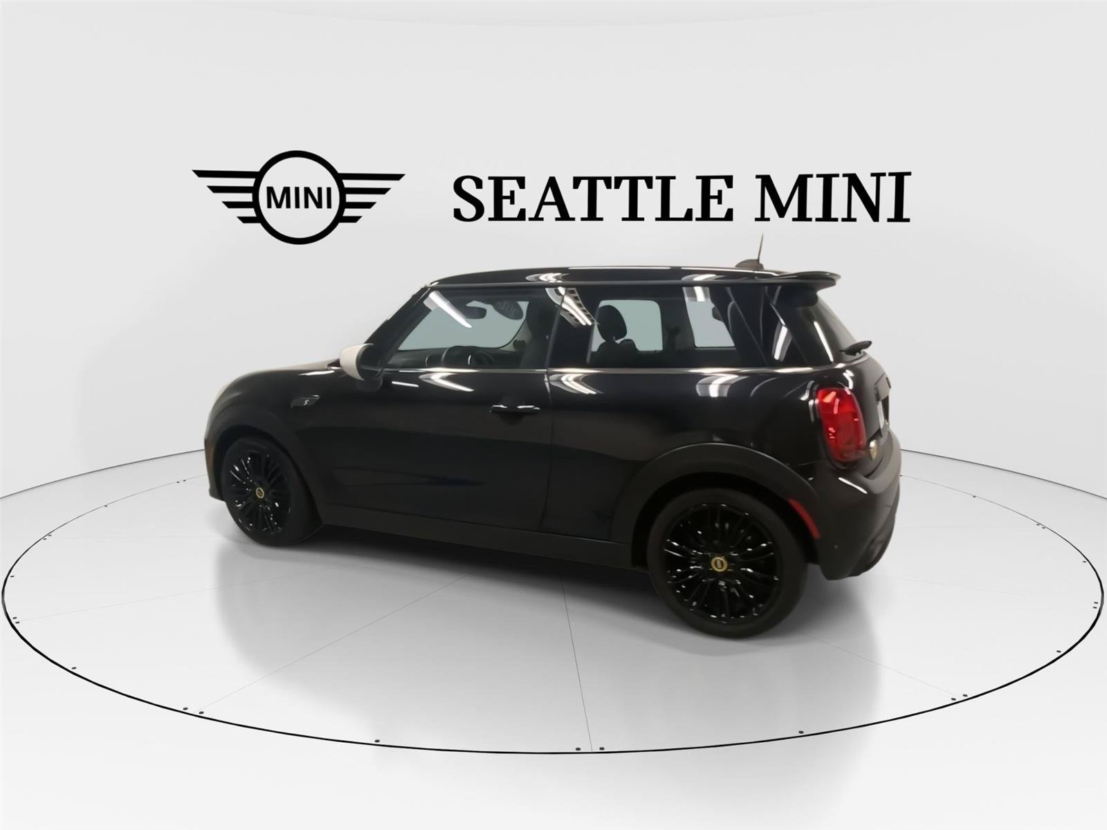 Certified 2024 MINI Cooper SE FWD image 7