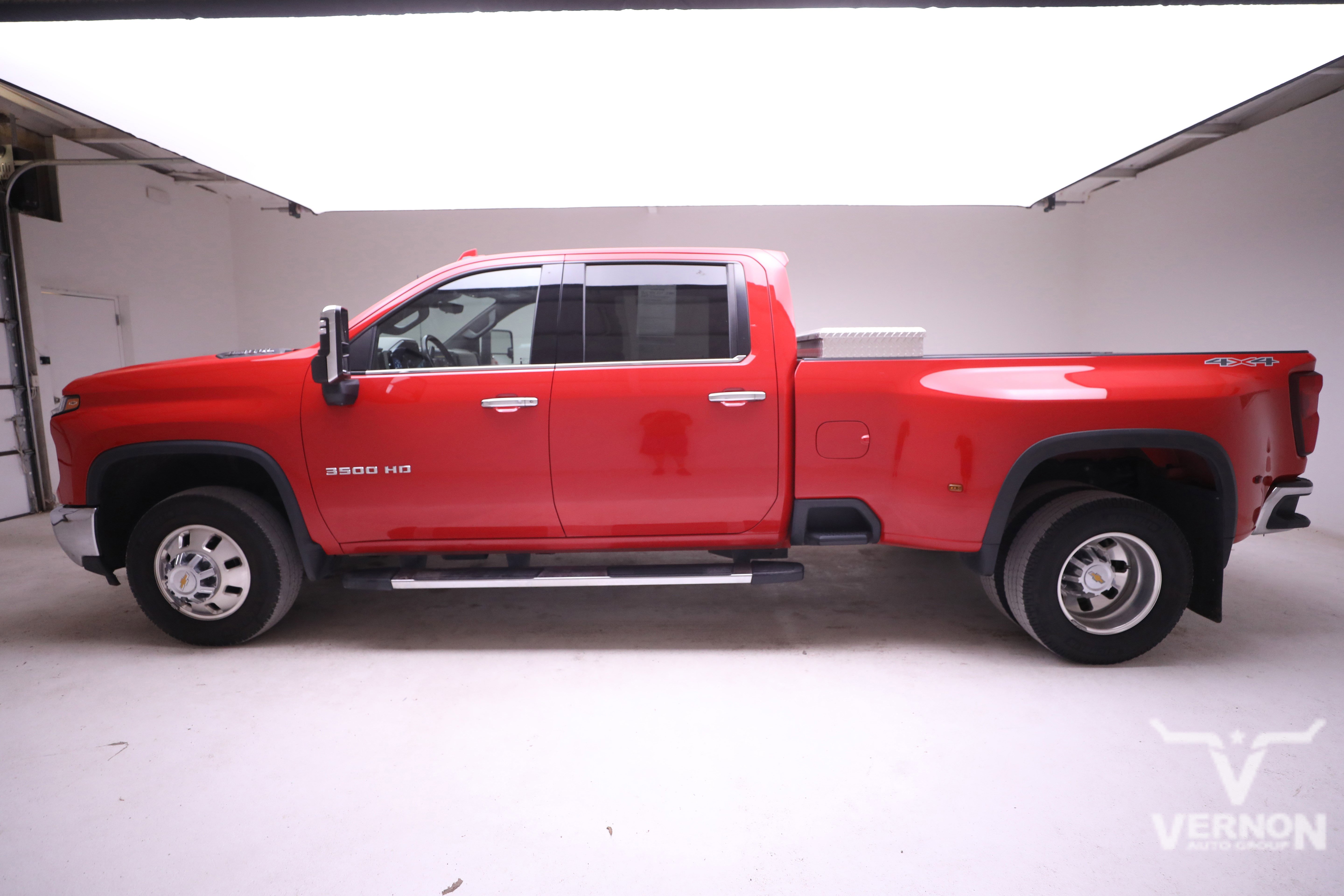 Used 2024 Chevrolet Silverado 3500 LTZ w/ LTZ Convenience Package image 2