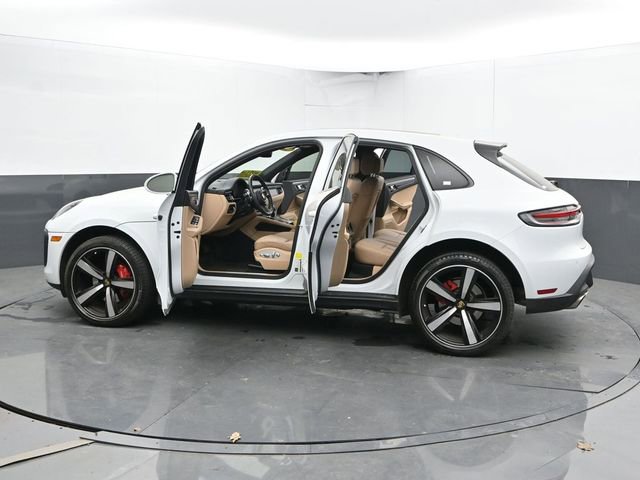 Used 2023 Porsche Macan S AWD/4WD image 52