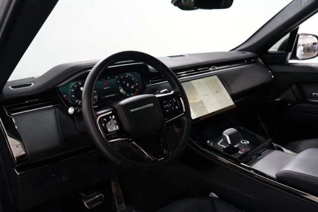 Used 2024 Land Rover Range Rover Sport Dynamic SE image 16