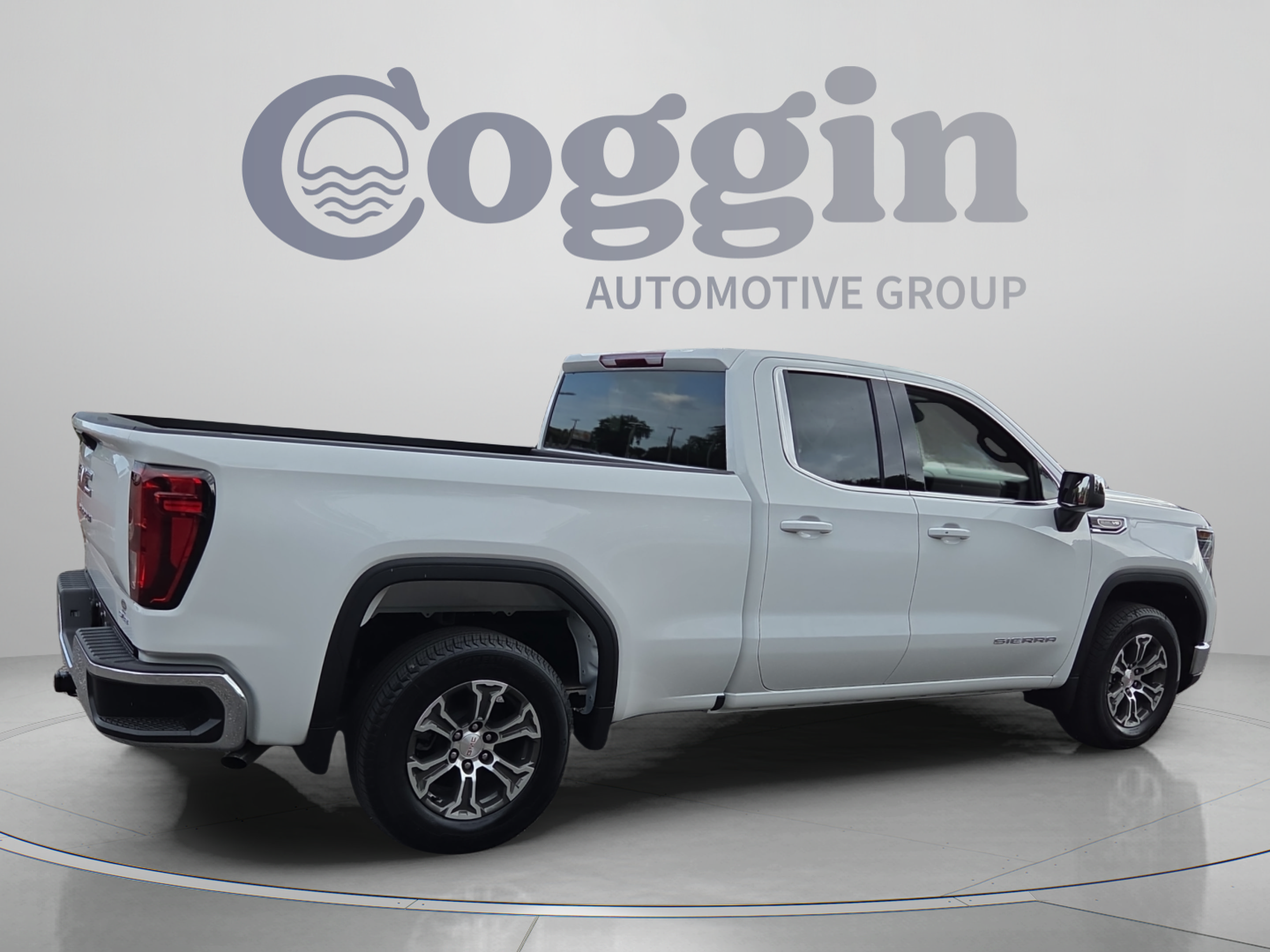 Certified 2026 GMC Sierra 1500 SLE w/ Max Trailering Package RWD image 6