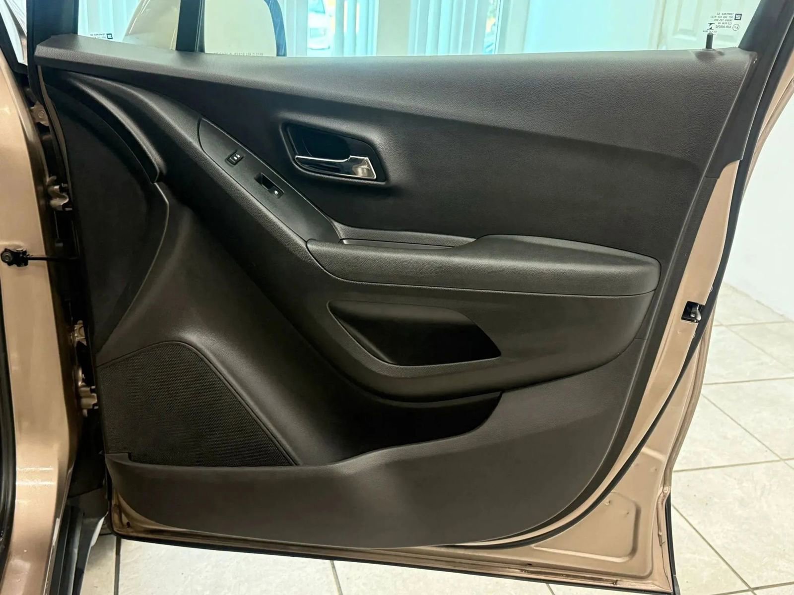 Used 2018 Chevrolet Trax LS image 21