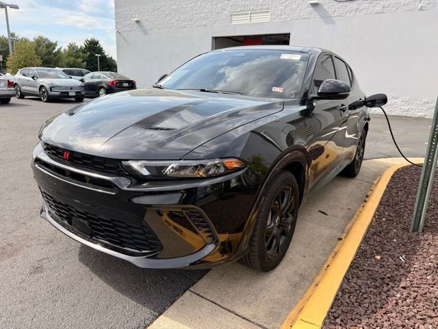 Used 2024 Dodge Hornet R/T Plus w/ R/T Blacktop Package image 2