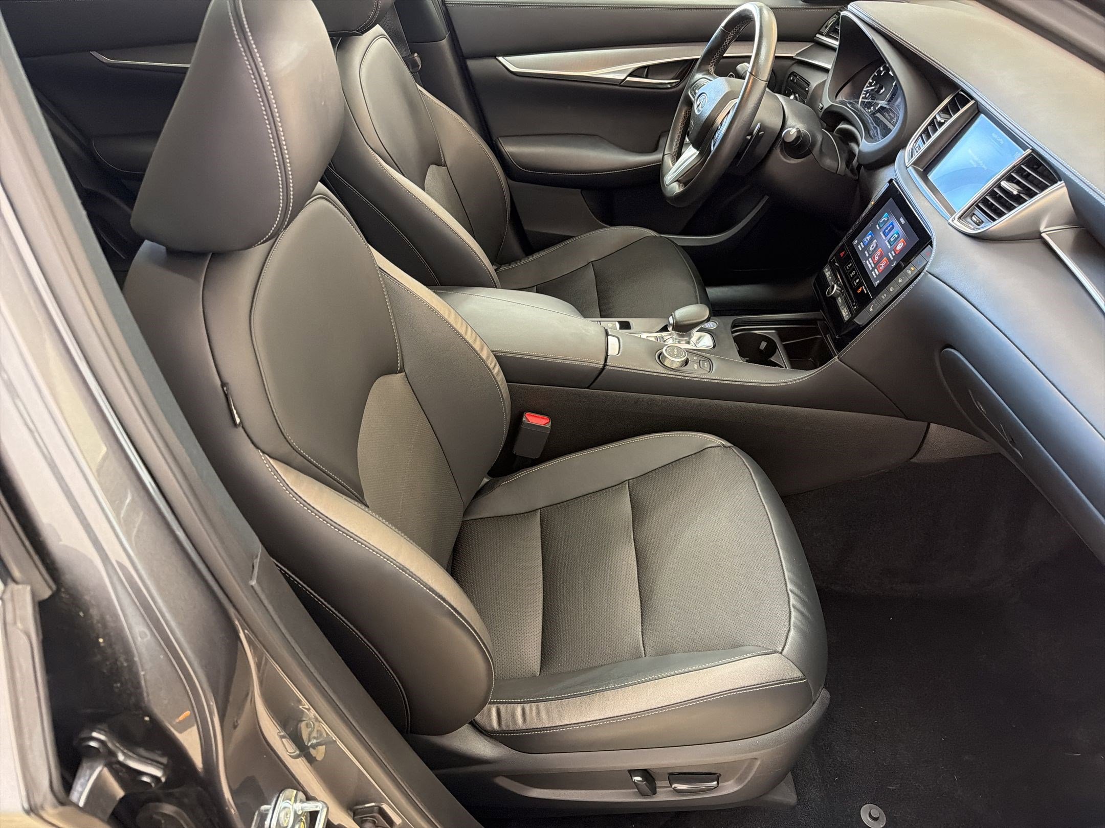 Used 2022 INFINITI QX50 Luxe image 29