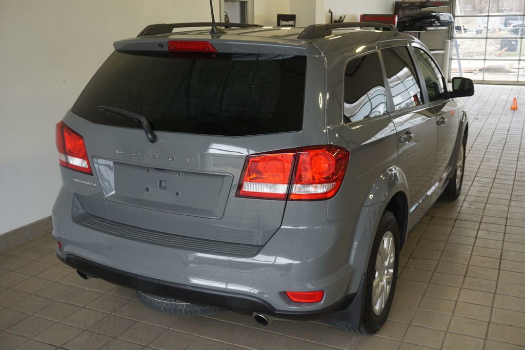 Used 2019 Dodge Journey SE FWD image 13