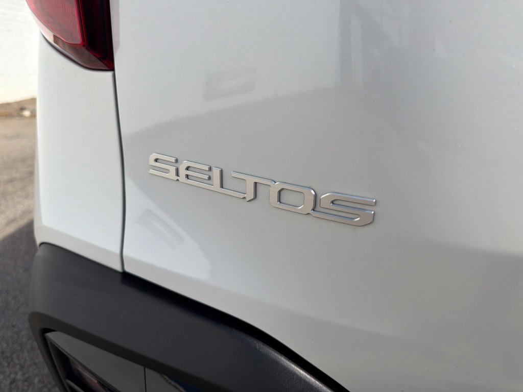 Used 2025 Kia Seltos EX w/ EX Sunroof Package AWD/4WD image 15