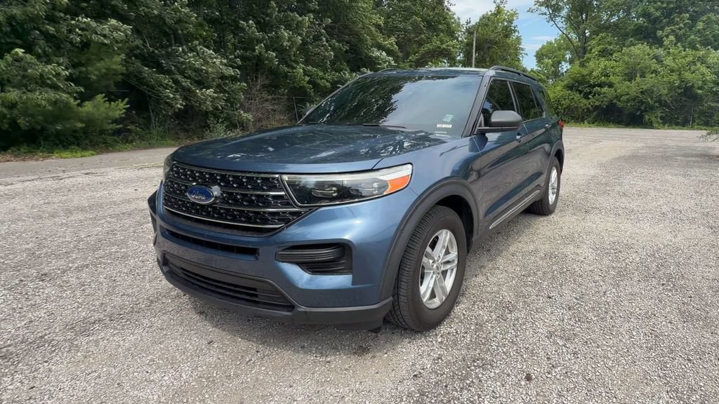Used 2020 Ford Explorer XLT w/ Comfort Package RWD image 3