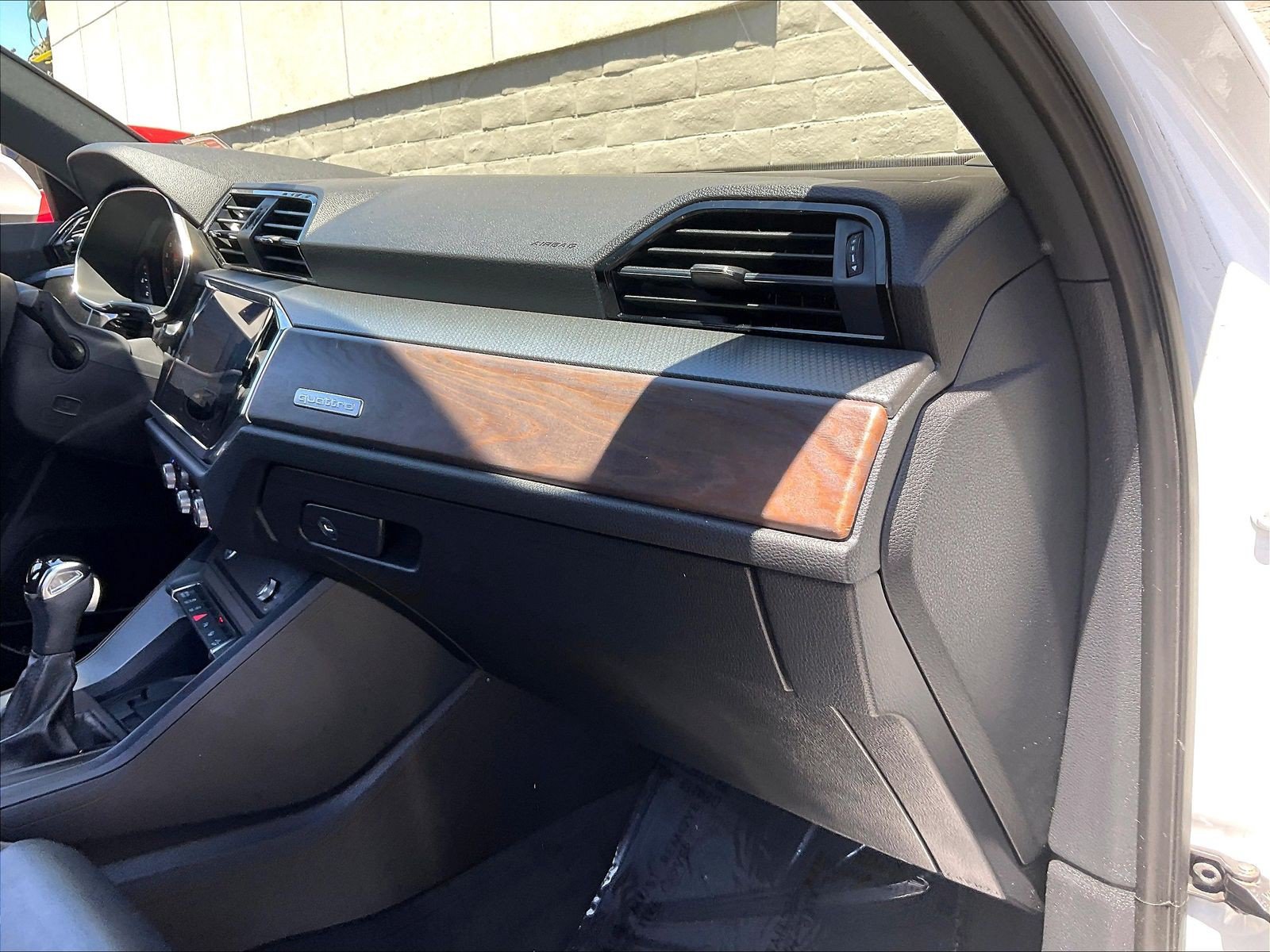 Used 2020 Audi Q3 2.0T Prestige AWD/4WD image 16