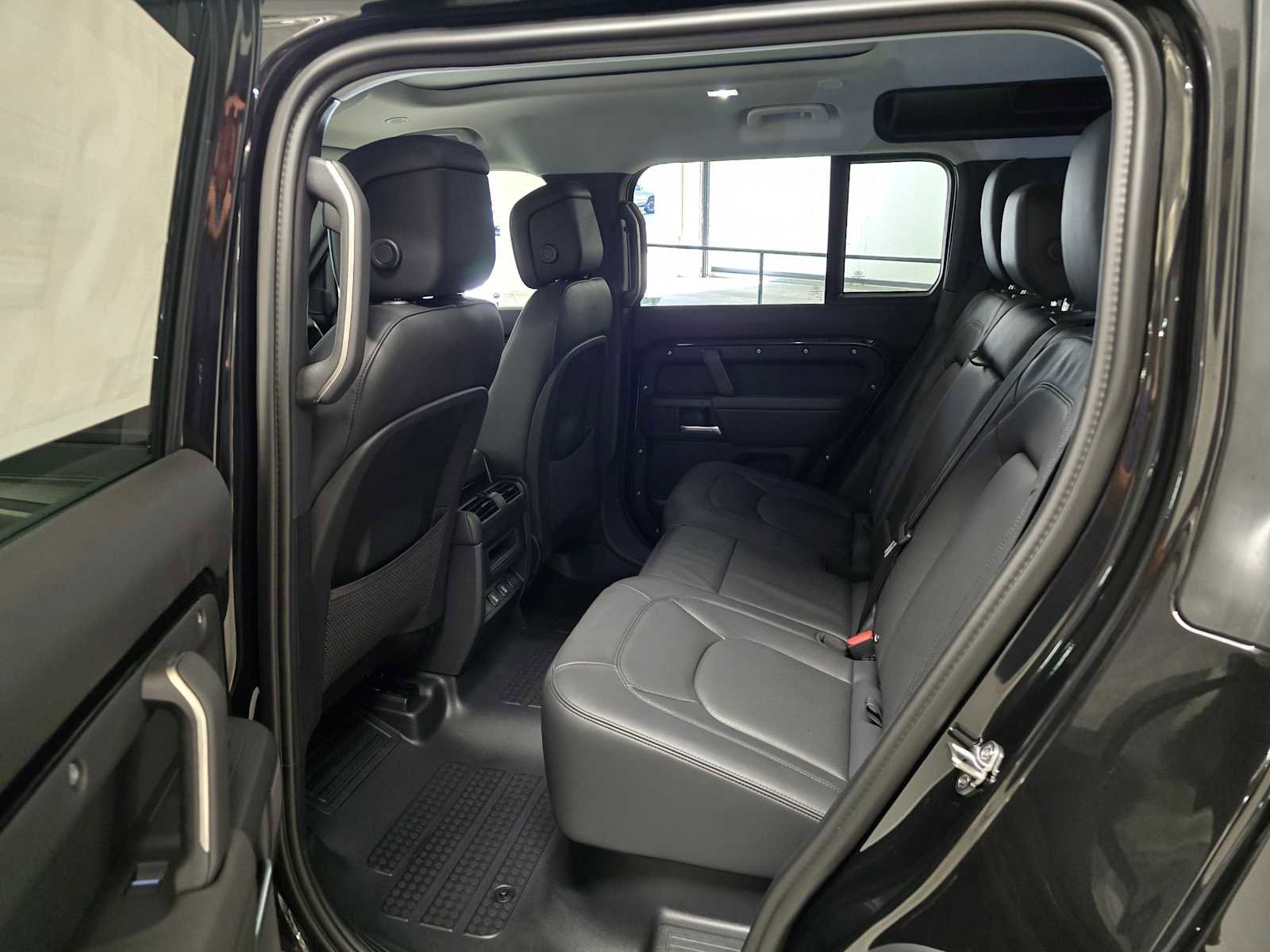 New 2026 Land Rover Defender 110 S AWD/4WD image 18
