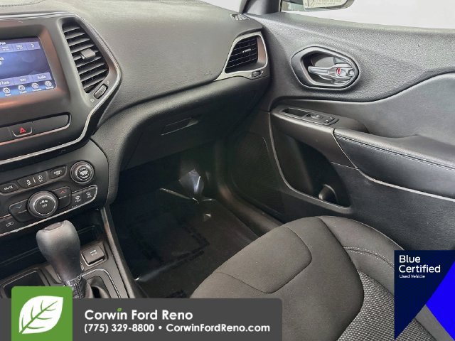 Used 2020 Jeep Cherokee Latitude FWD image 25