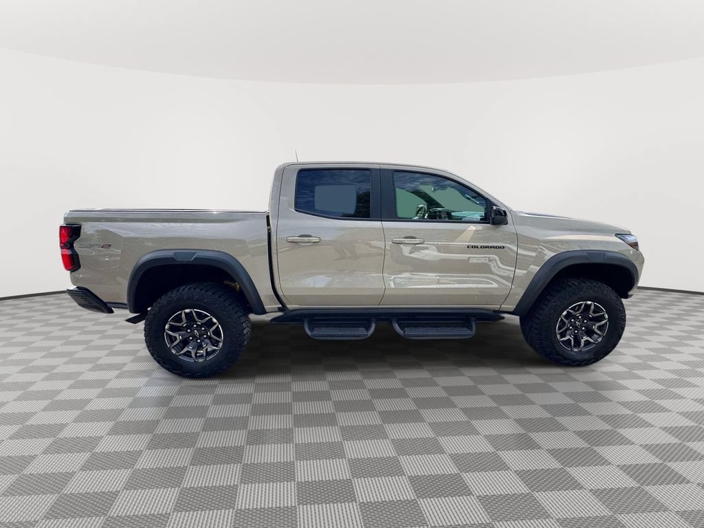 Used 2024 Chevrolet Colorado ZR2 AWD/4WD image 7