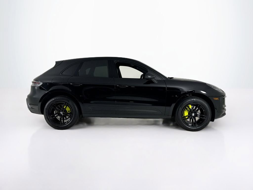Used 2024 Porsche Macan AWD/4WD image 6