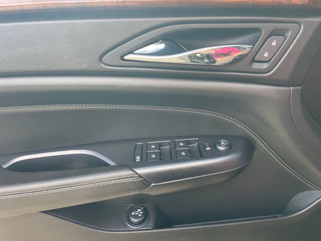 Used 2013 Cadillac SRX Luxury w/ Driver Awareness Package FWD image 30