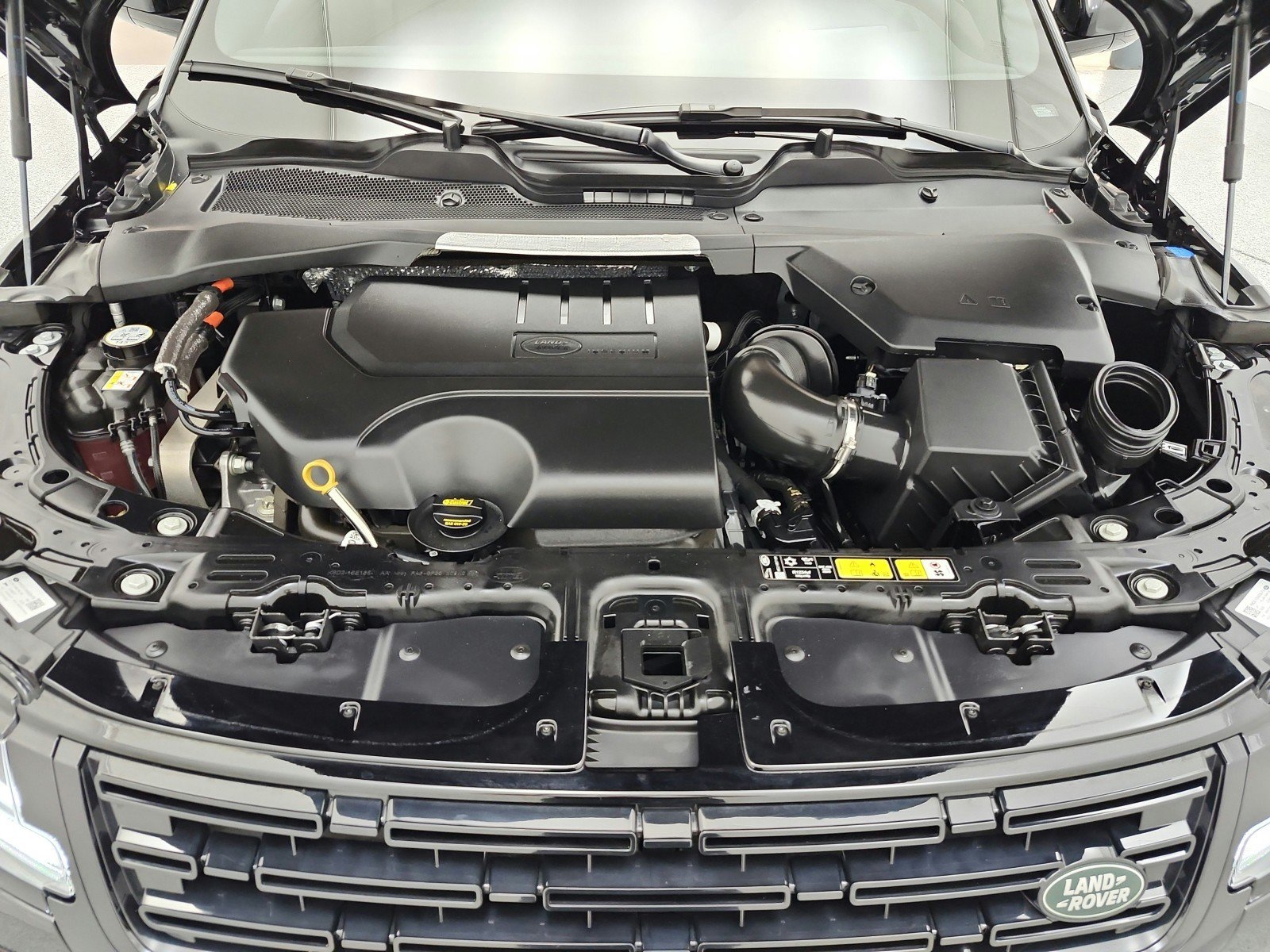 Used 2025 Land Rover Range Rover Evoque S AWD/4WD image 17