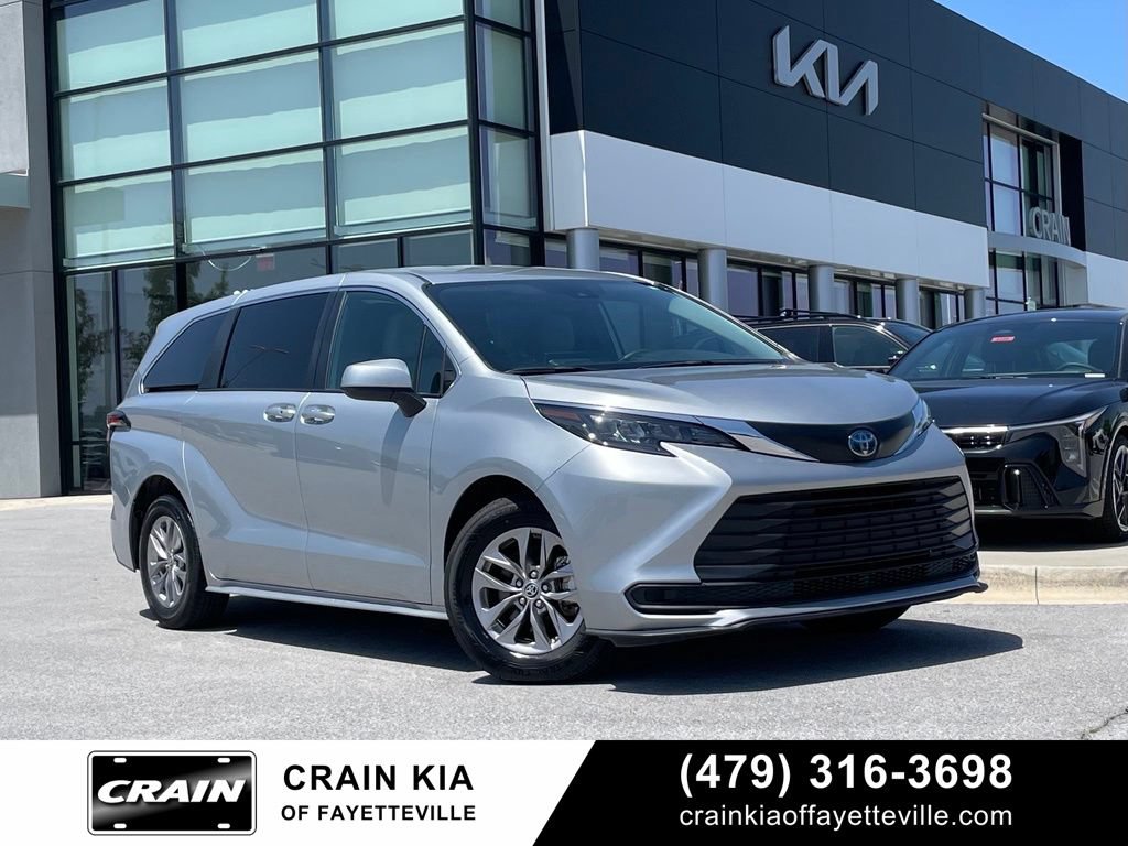 Used 2025 Toyota Sienna LE