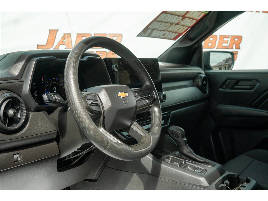 Used 2023 Chevrolet Colorado W/T RWD image 31