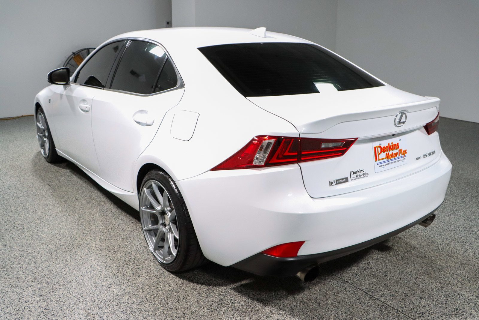 Used 2016 Lexus IS 300 AWD w/ F Sport Package image 9
