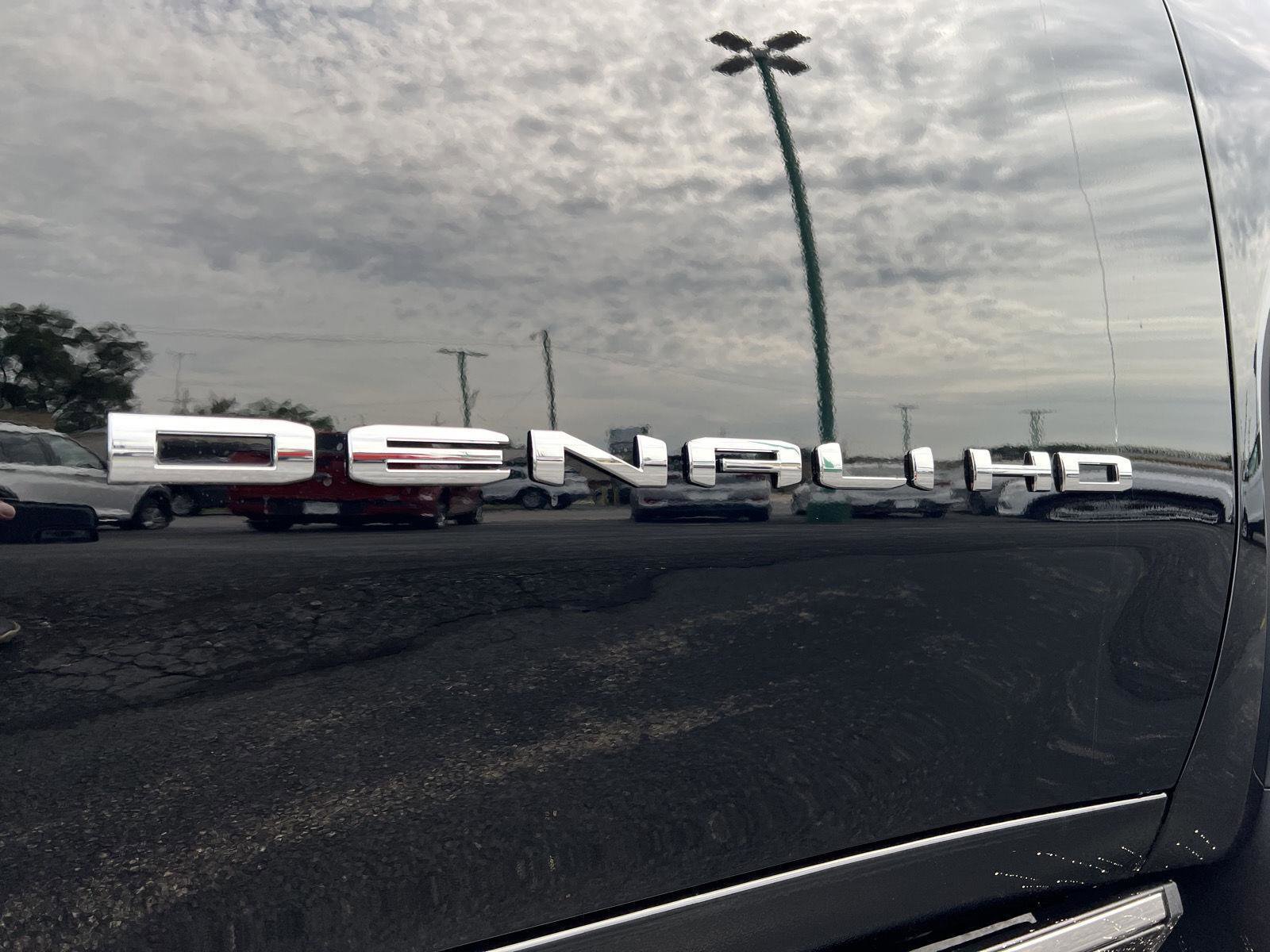 New 2025 GMC Sierra 2500 Denali w/ Denali Reserve Package image 5