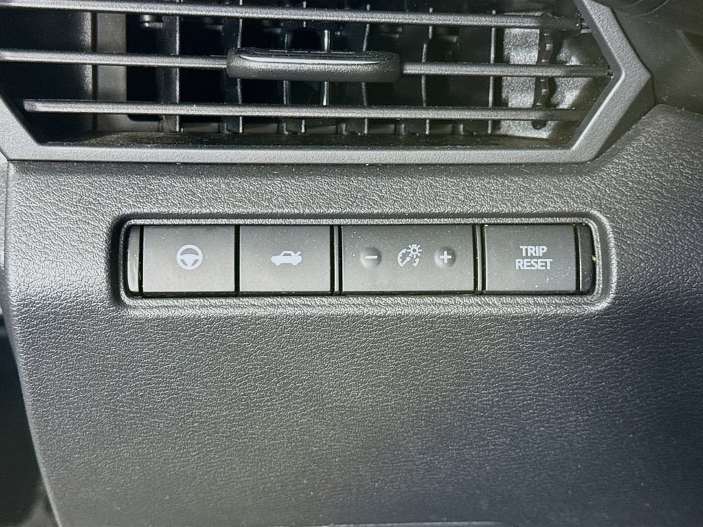 Certified 2019 Nissan Altima 2.0 Platinum FWD image 21