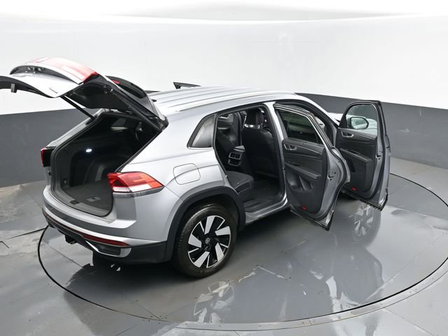 Used 2024 Volkswagen Atlas Cross Sport SE image 26