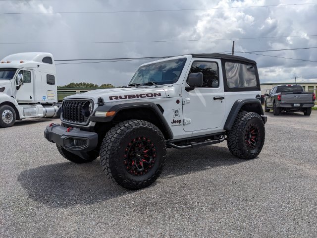 Used 2024 Jeep Wrangler Rubicon AWD/4WD image 8