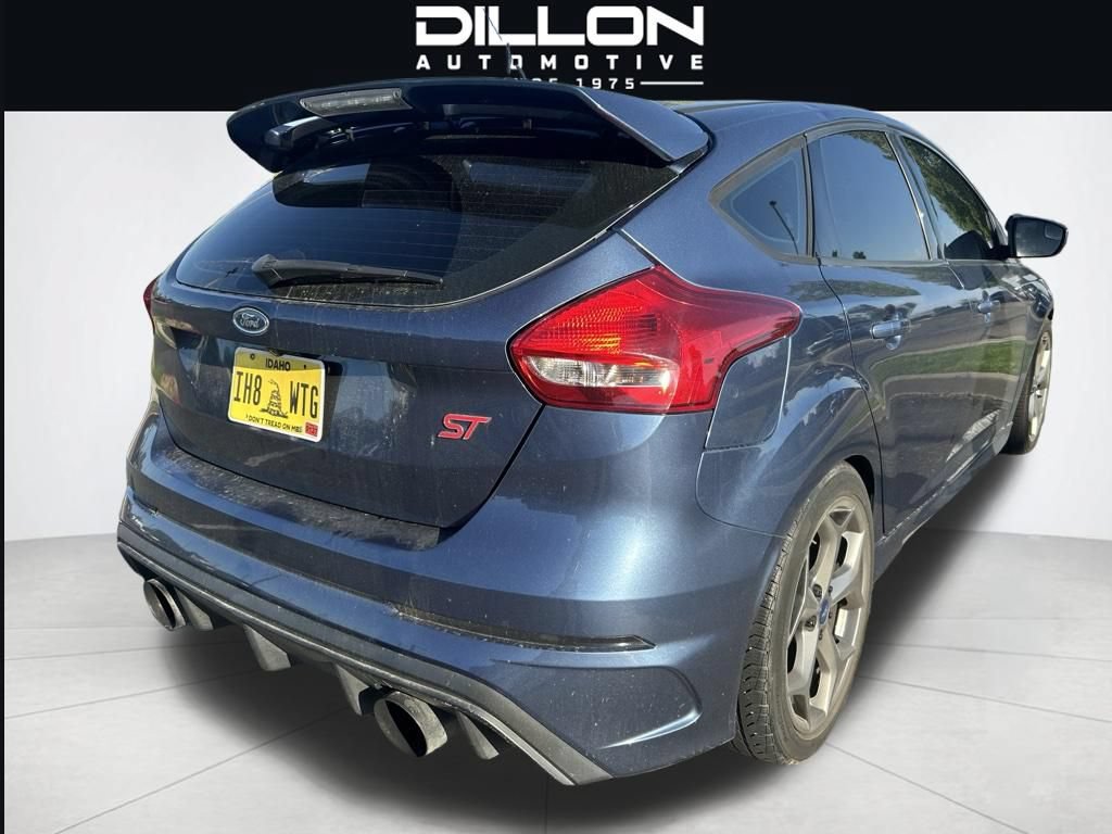 Used 2018 Ford Focus ST FWD image 5