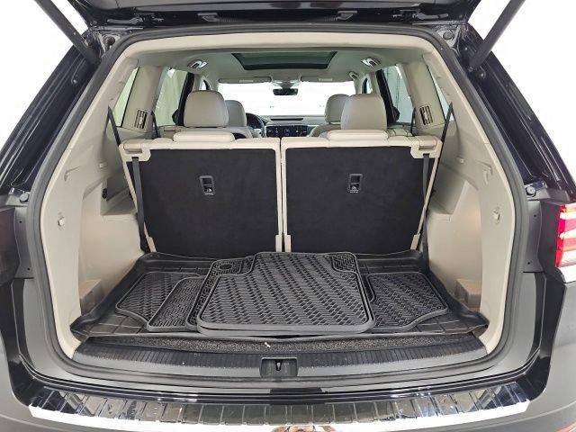 Used 2023 Volkswagen Atlas SEL Premium AWD/4WD image 34