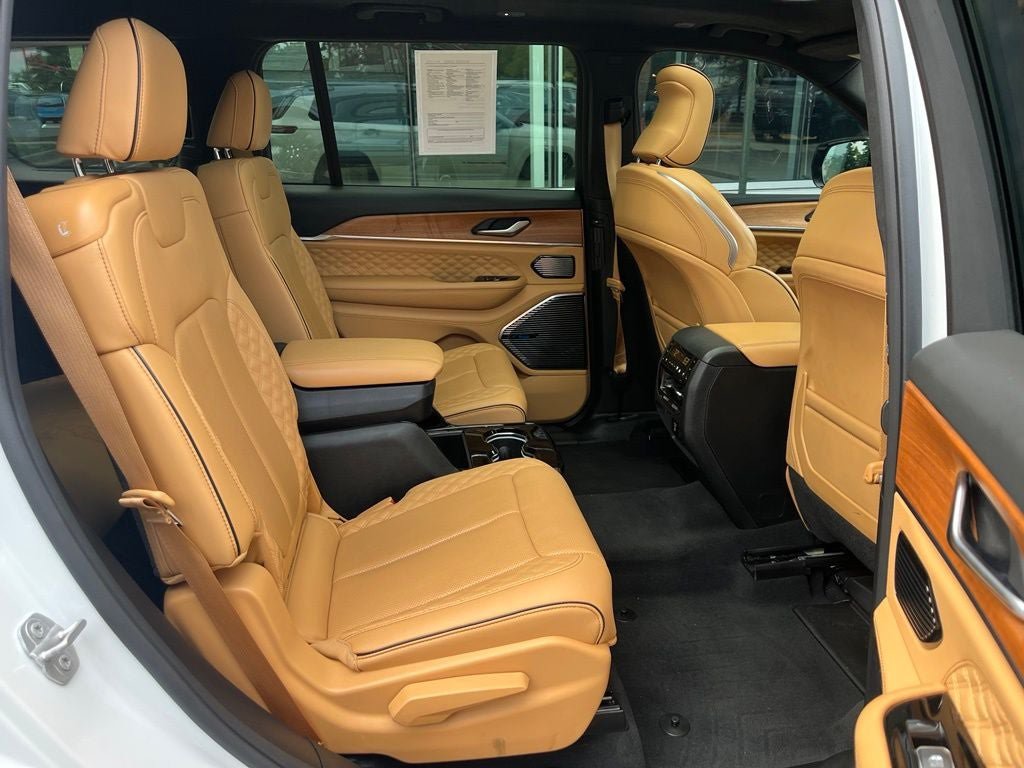 Used 2023 Jeep Grand Cherokee L Summit AWD/4WD image 20
