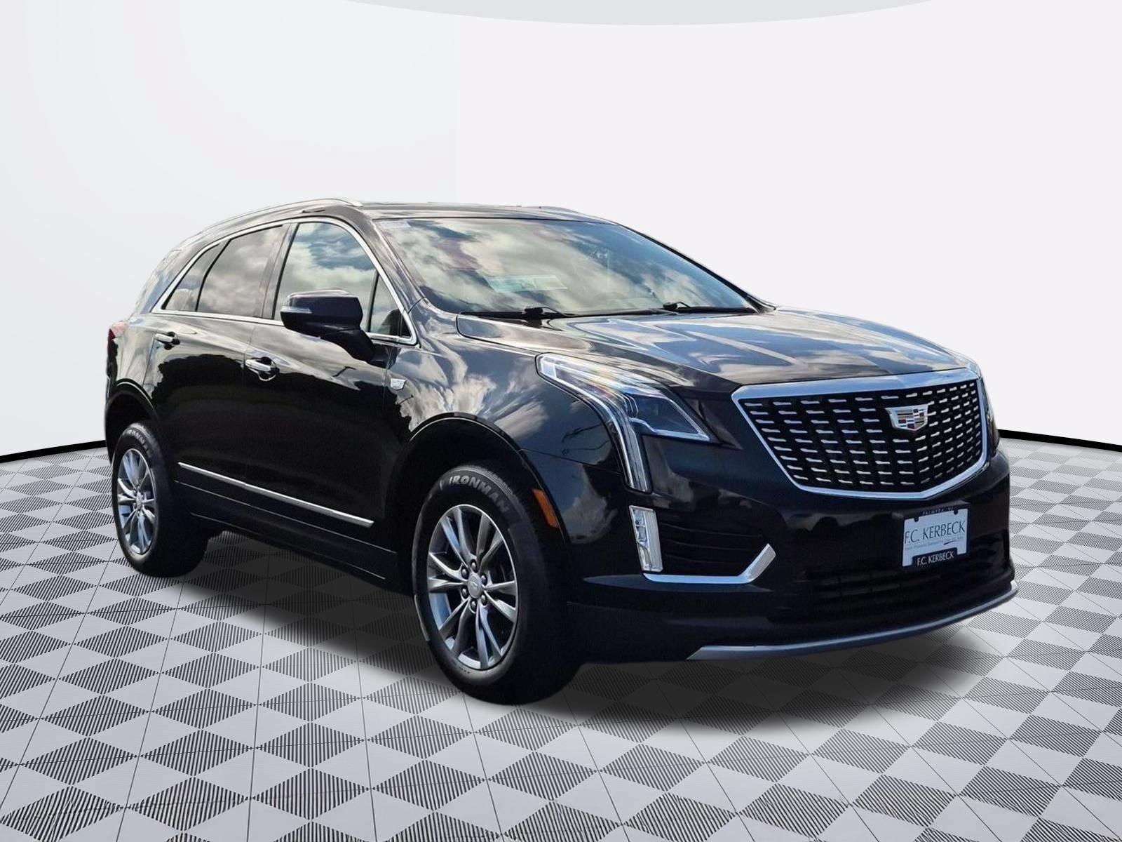 Certified 2023 Cadillac XT5 Premium Luxury AWD/4WD image 2