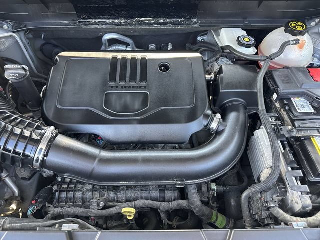 Used 2023 GMC Acadia SLT w/ Preferred Package FWD image 30
