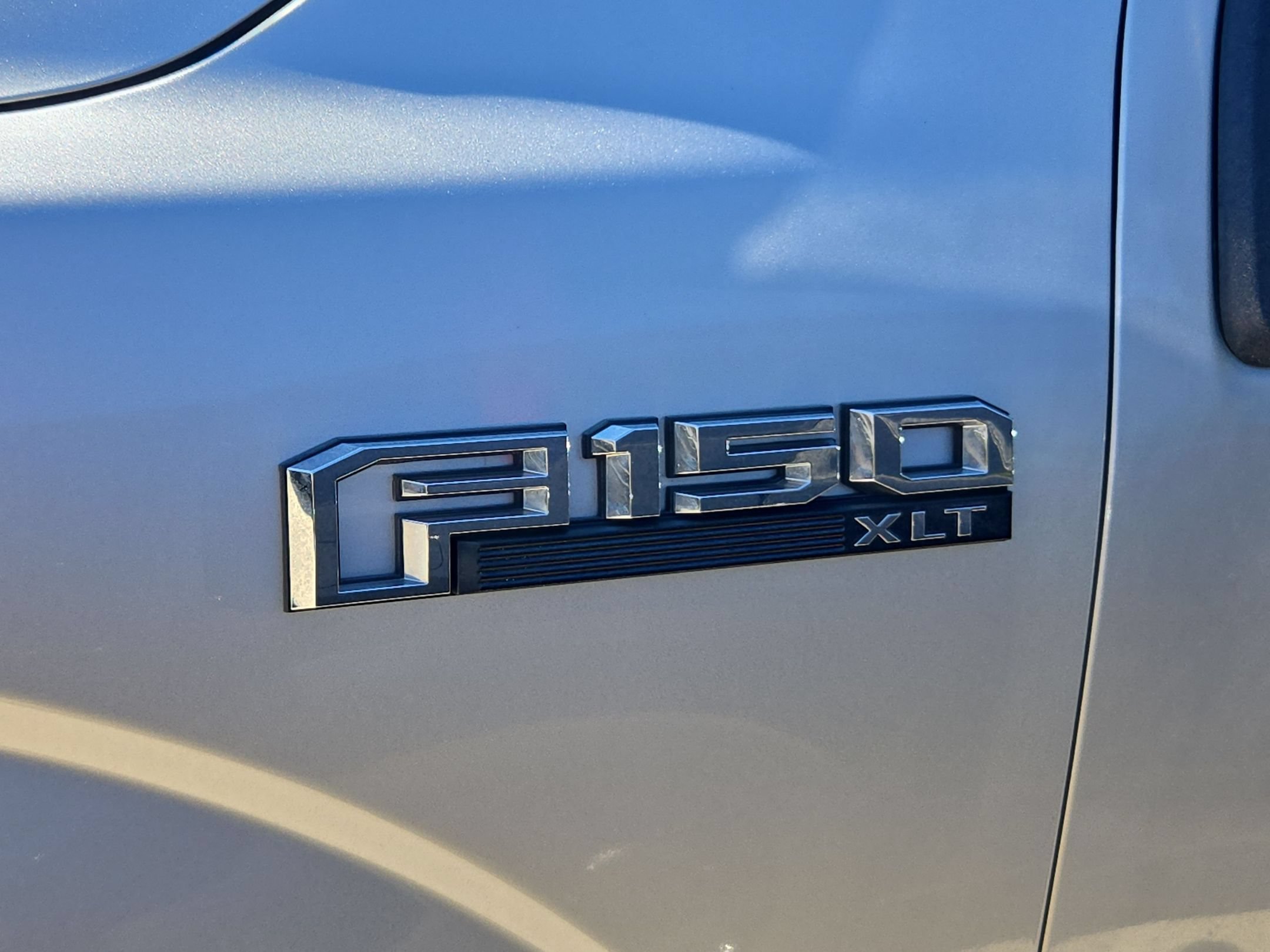 Used 2018 Ford F150 XLT w/ Equipment Group 302A Luxury RWD image 5