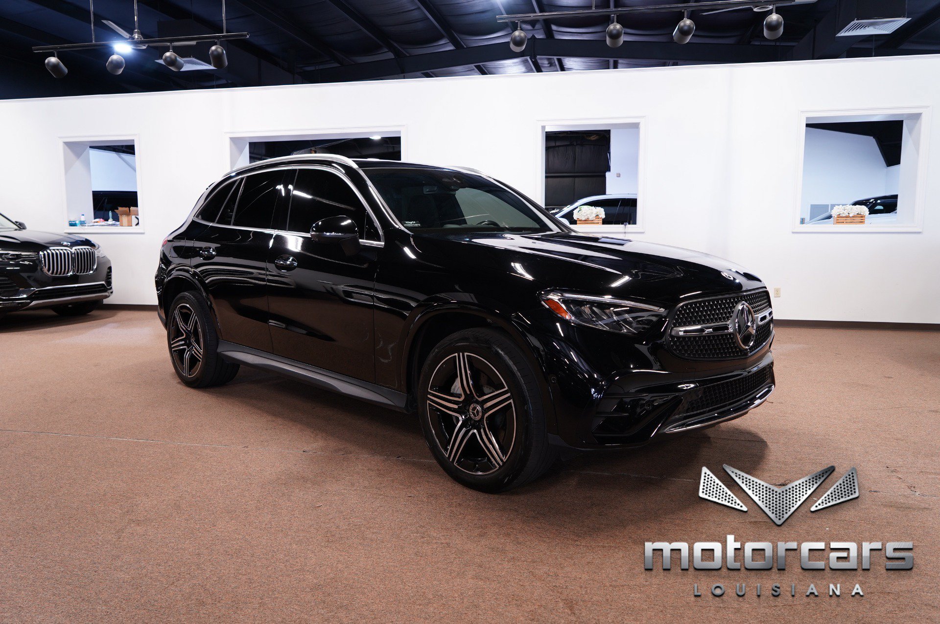 Used 2023 Mercedes-Benz GLC 300 w/ AMG Line image 9