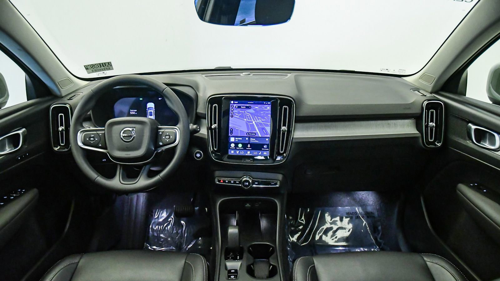 Certified 2025 Volvo XC40 B5 Core AWD/4WD image 15