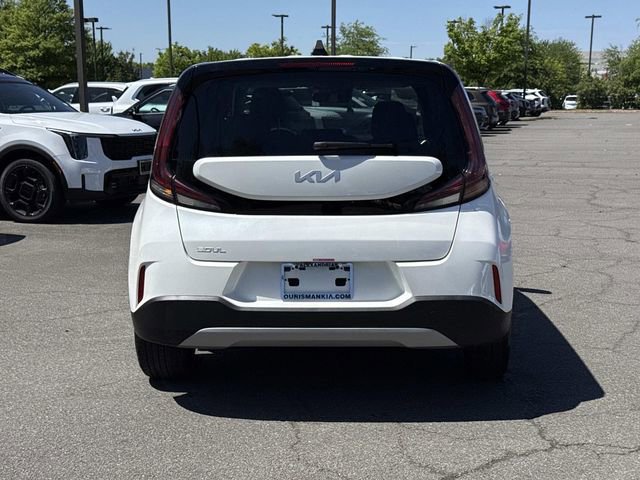 Used 2025 Kia Soul LX w/ LX Technology Package image 3