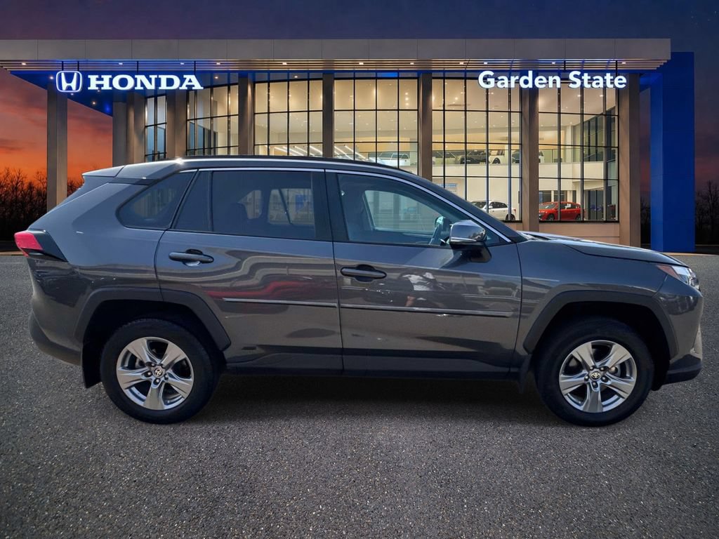 Used 2024 Toyota RAV4 XLE w/ Convenience Package AWD/4WD image 5