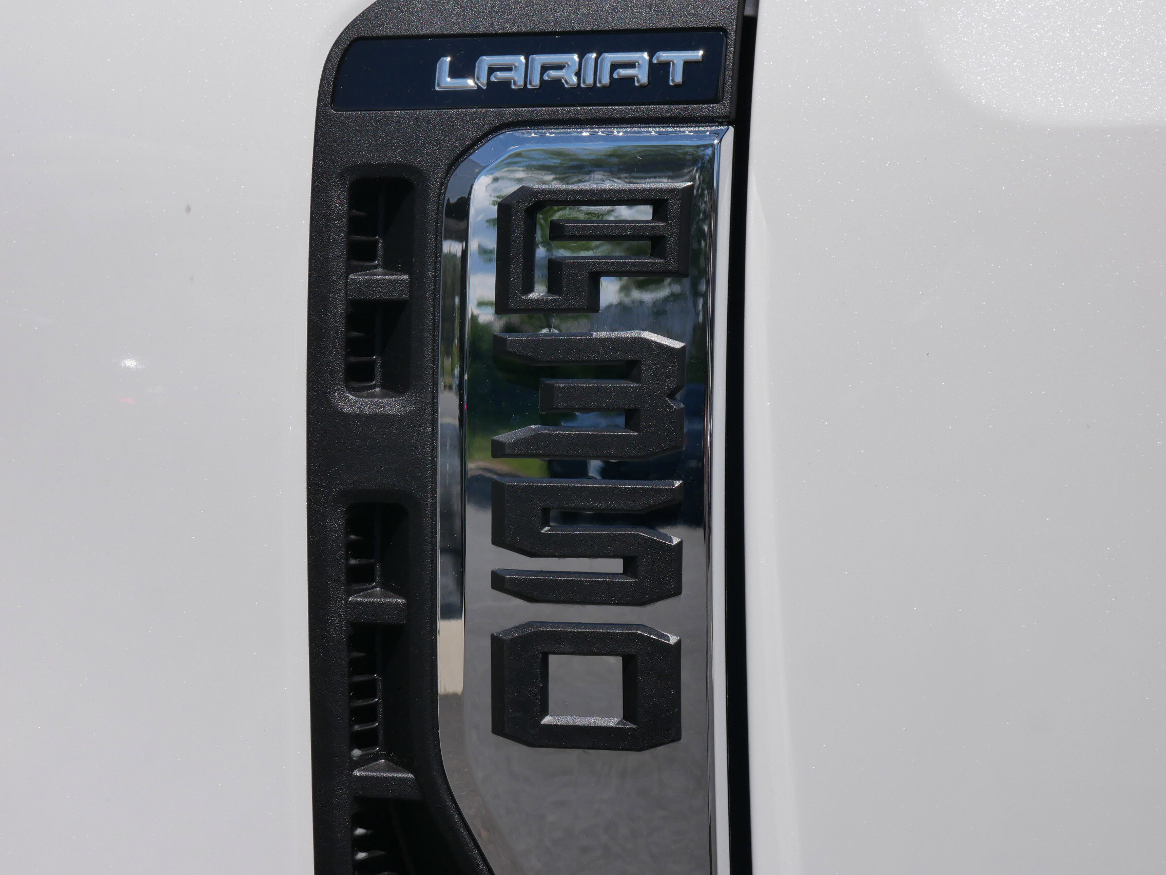 New 2025 Ford F350 Lariat w/ Lariat Ultimate Package image 22
