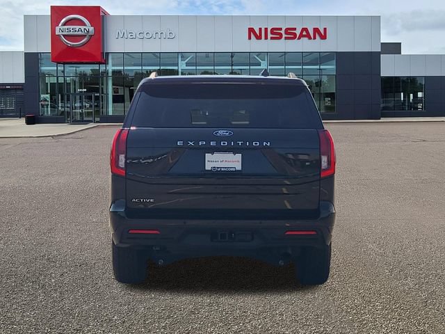 Used 2025 Ford Expedition Active AWD/4WD image 6