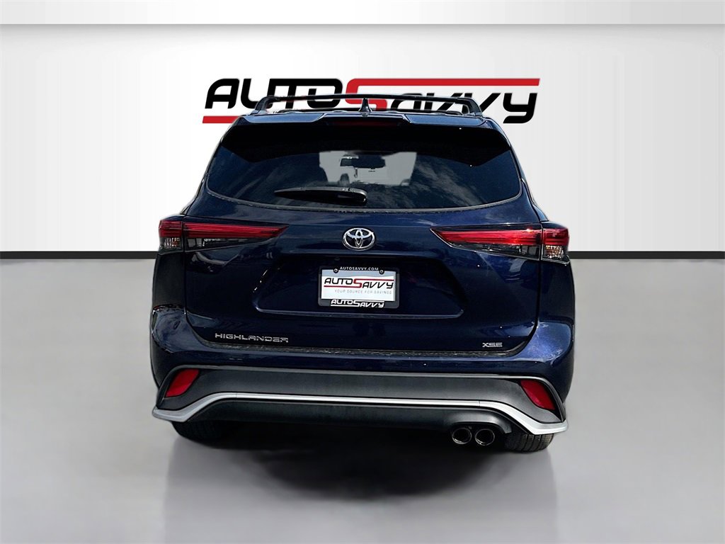 Used 2022 Toyota Highlander XSE image 6