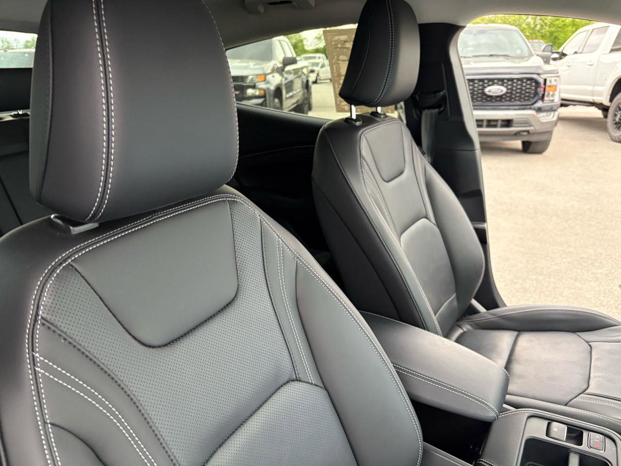 Used 2025 Ford Mustang Mach-E Premium image 41
