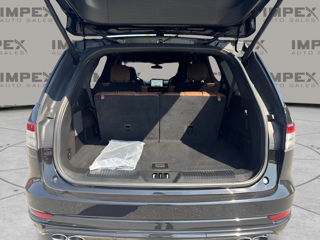 Used 2021 Lincoln Aviator Grand Touring w/ Equipment Group 302A AWD/4WD image 25