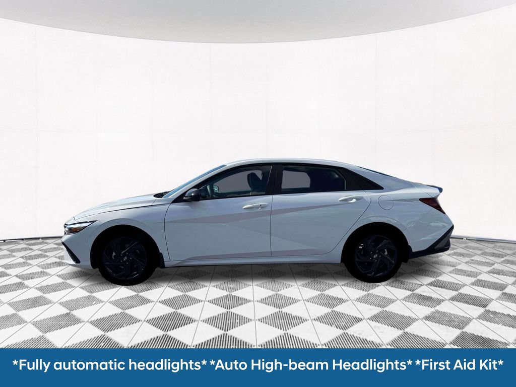 New 2026 Hyundai Elantra Sport FWD image 4