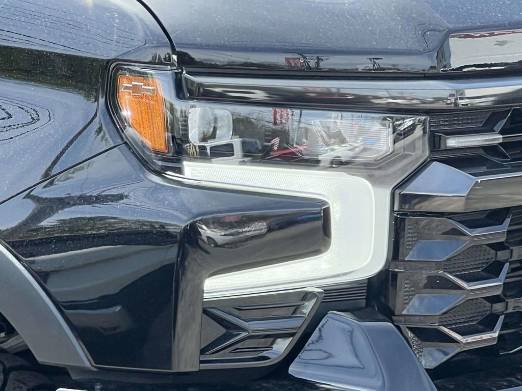 Used 2024 Chevrolet Silverado 1500 ZR2 AWD/4WD image 8