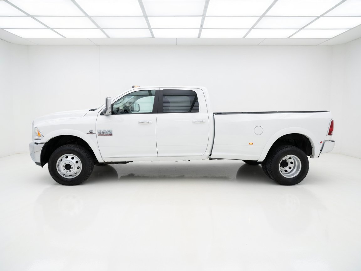 Used 2018 RAM 3500 Laramie AWD/4WD image 23
