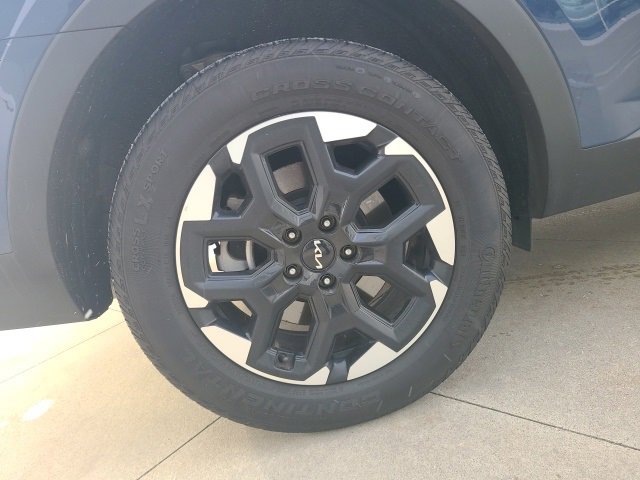 Used 2024 Kia Sorento S w/ Panoramic Sunroof Package image 10