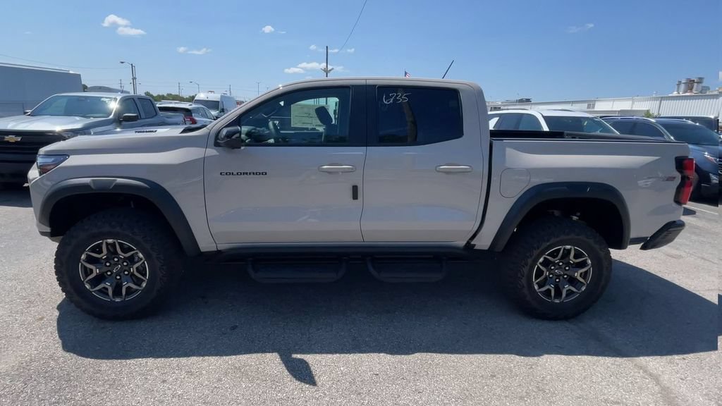 New 2026 Chevrolet Colorado ZR2 w/ Technology Package AWD/4WD image 7