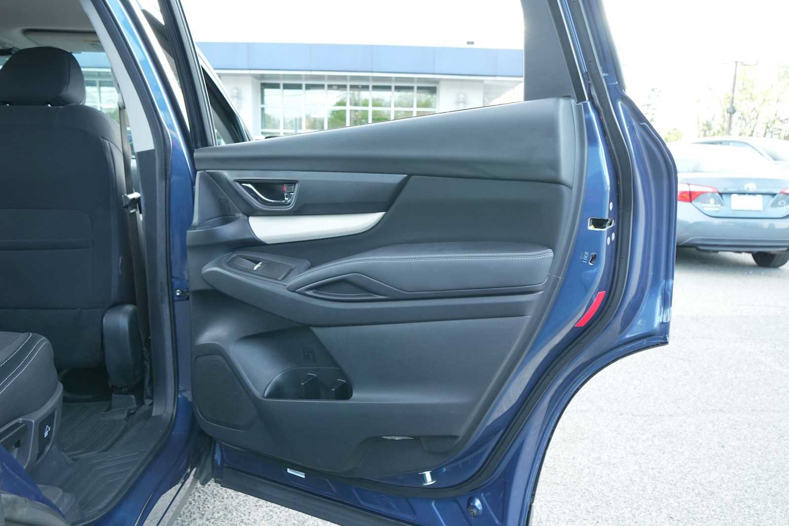 Used 2022 Subaru Ascent Premium w/ Convenience Package AWD/4WD image 34