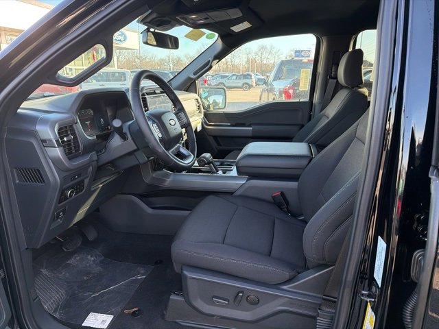 New 2025 Ford F150 XLT w/ Equipment Group 302A MID image 9