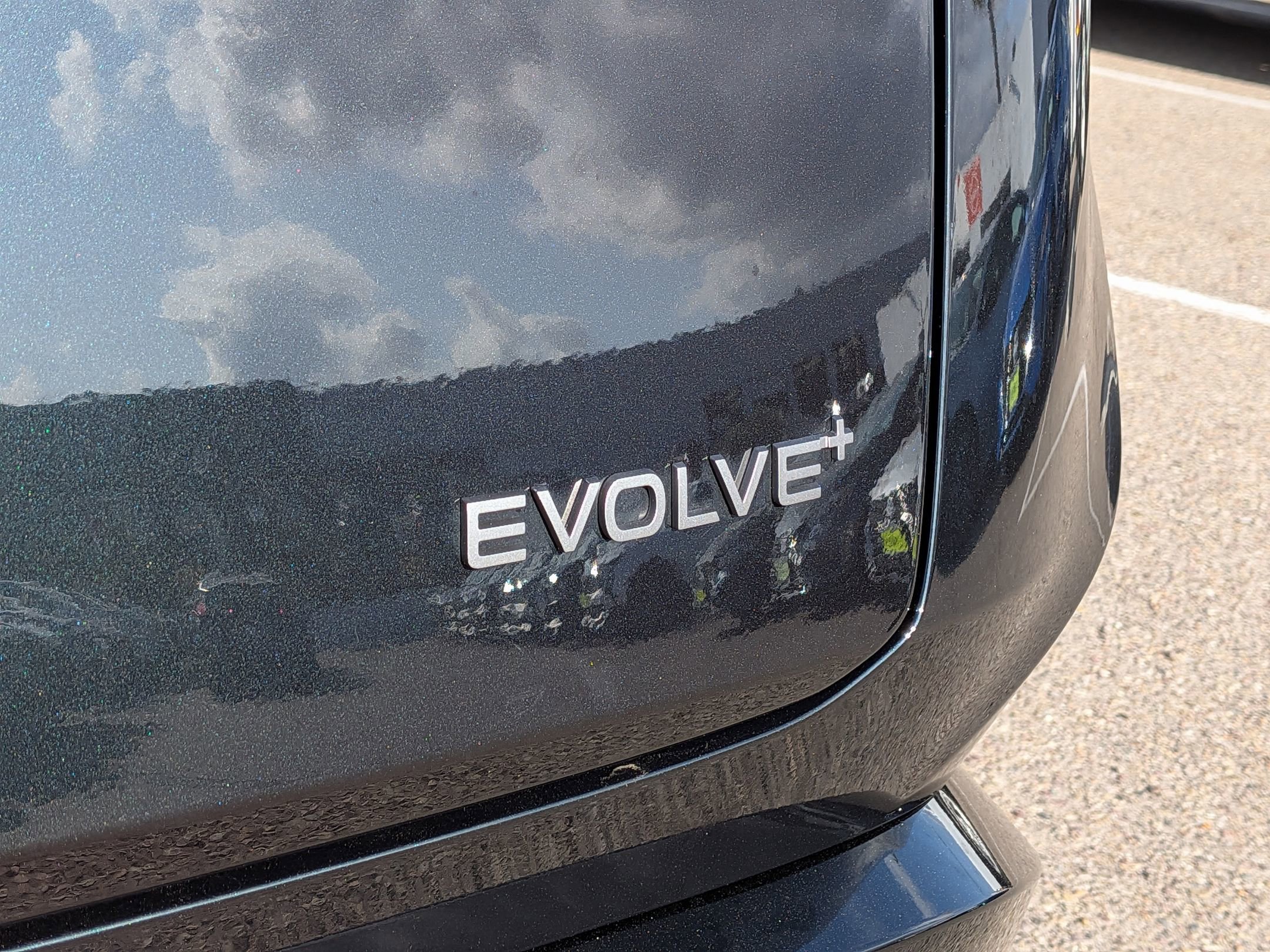 Used 2024 Nissan Ariya FWD image 11